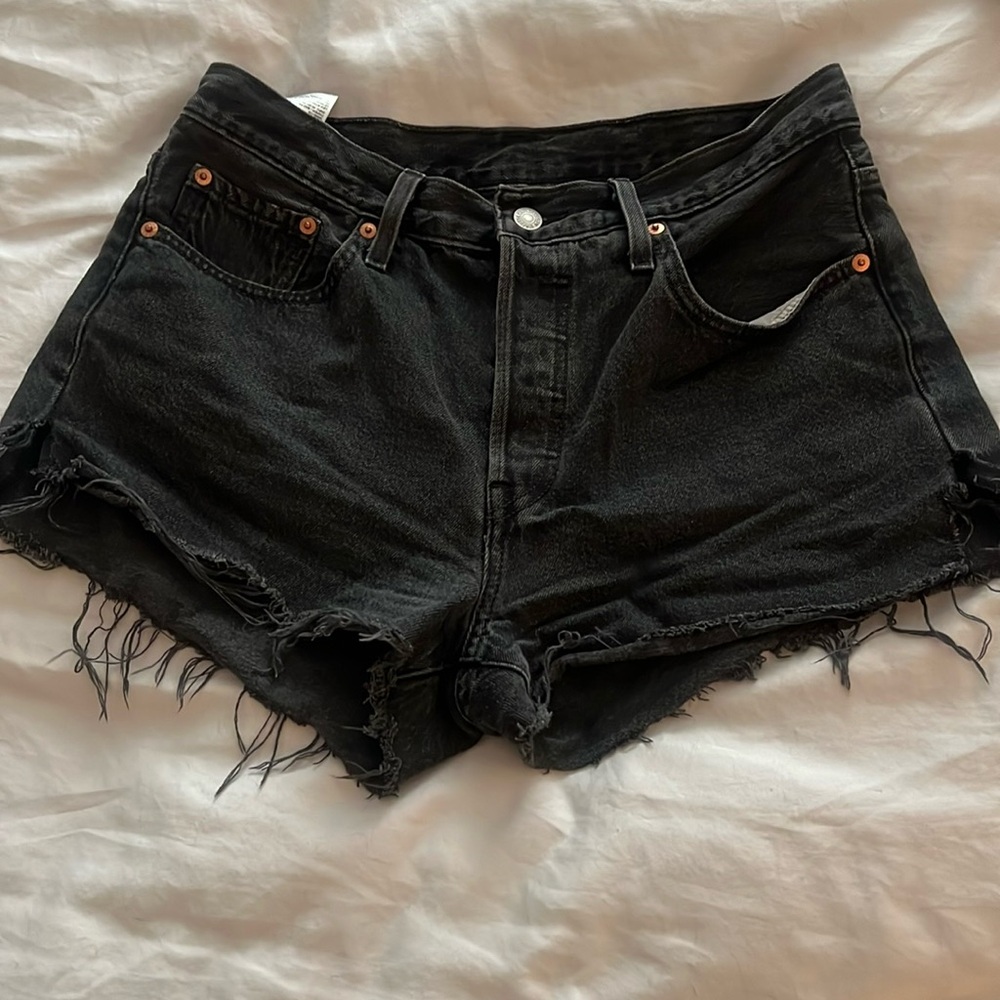 LEVIS cut off black shorts